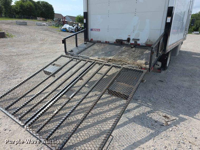 image for item FH6234 2017 Isuzu NPR box truck
