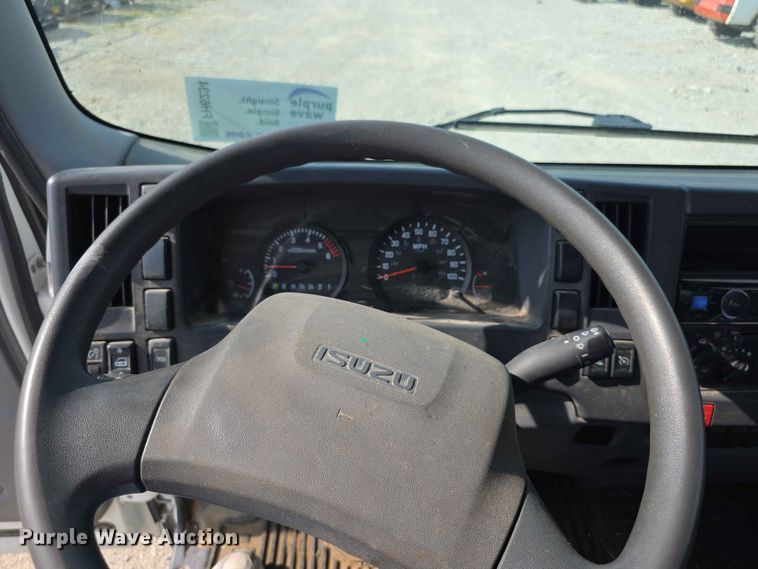 image for item FH6234 2017 Isuzu NPR box truck