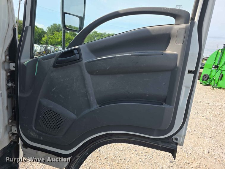 image for item FH6234 2017 Isuzu NPR box truck