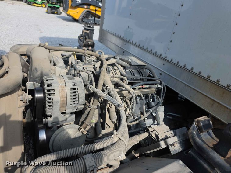 image for item FH6234 2017 Isuzu NPR box truck