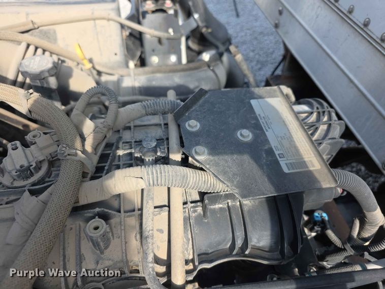 image for item FH6234 2017 Isuzu NPR box truck