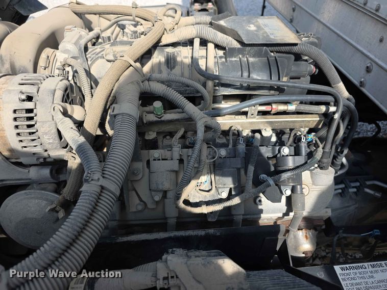 image for item FH6234 2017 Isuzu NPR box truck