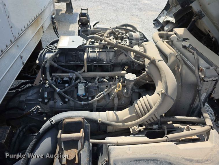 image for item FH6234 2017 Isuzu NPR box truck