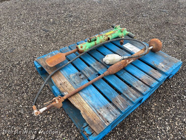 image for item FI0245 Tools