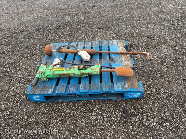 image for item FI0245 Tools