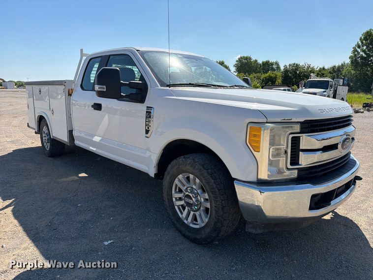 image for item FI0273 2017 Ford F250 Super Duty Ext. Cab utility bed pickup truck