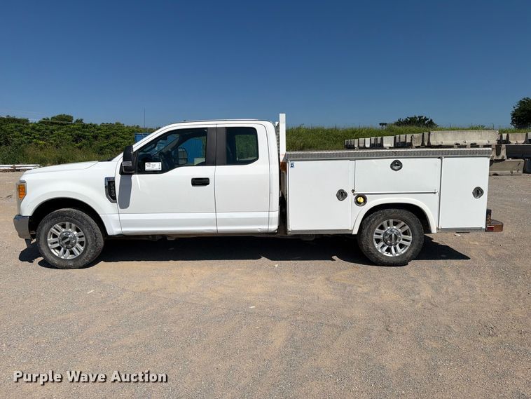 image for item FI0273 2017 Ford F250 Super Duty Ext. Cab utility bed pickup truck