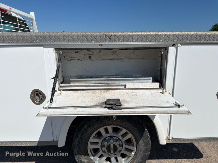 image for item FI0273 2017 Ford F250 Super Duty Ext. Cab utility bed pickup truck