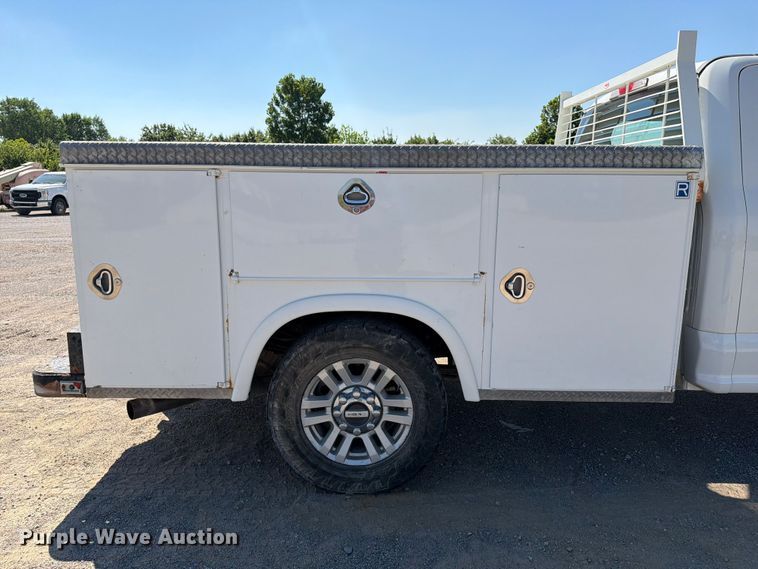 image for item FI0273 2017 Ford F250 Super Duty Ext. Cab utility bed pickup truck