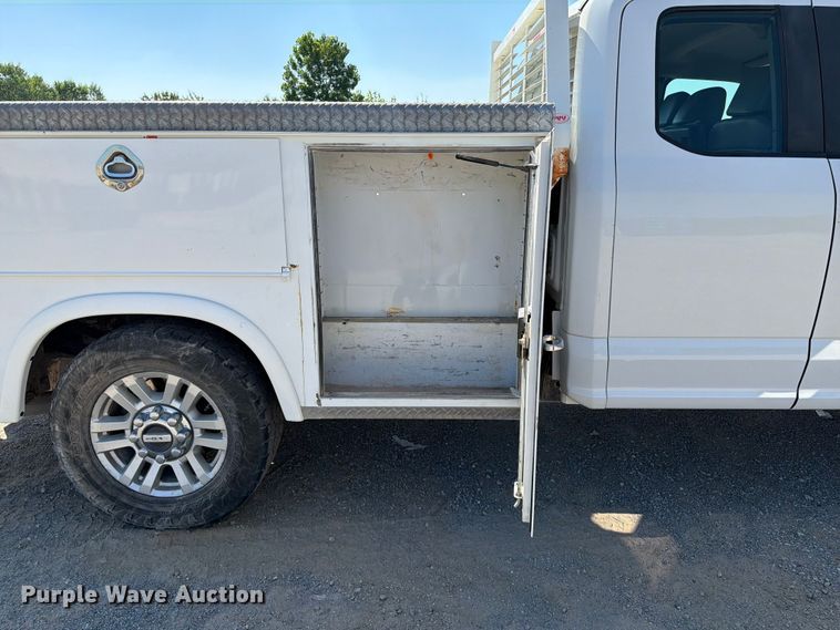 image for item FI0273 2017 Ford F250 Super Duty Ext. Cab utility bed pickup truck
