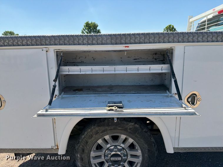 image for item FI0273 2017 Ford F250 Super Duty Ext. Cab utility bed pickup truck