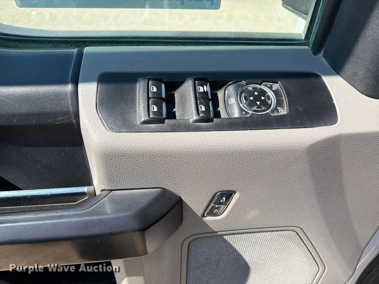 image for item FI0273 2017 Ford F250 Super Duty Ext. Cab utility bed pickup truck