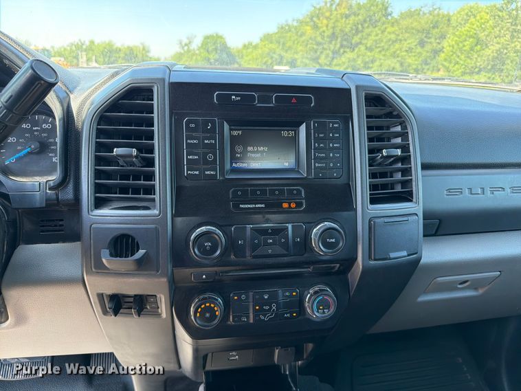 image for item FI0273 2017 Ford F250 Super Duty Ext. Cab utility bed pickup truck