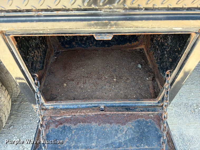 image for item FI0274 2016 Ford F350 Super Duty Ext. Cab flatbed pickup truck