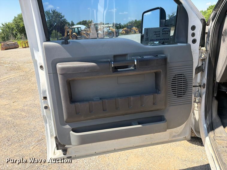 image for item FI0274 2016 Ford F350 Super Duty Ext. Cab flatbed pickup truck