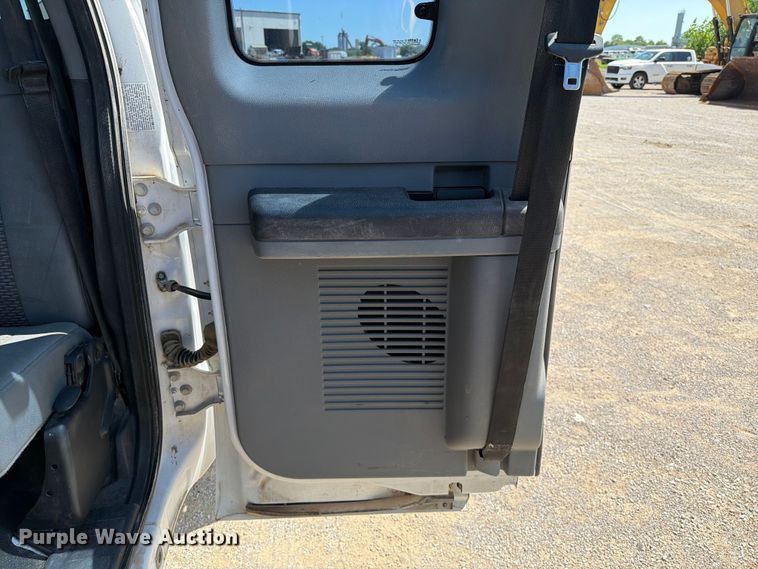 image for item FI0274 2016 Ford F350 Super Duty Ext. Cab flatbed pickup truck