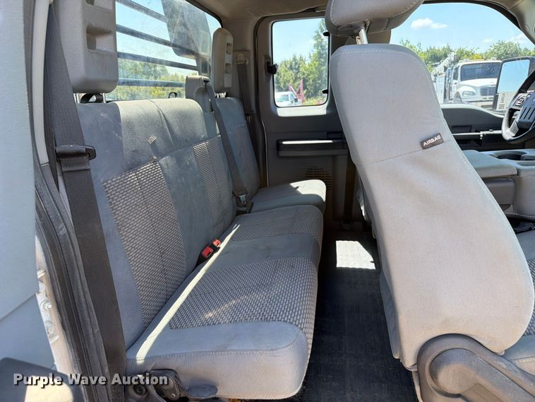 image for item FI0274 2016 Ford F350 Super Duty Ext. Cab flatbed pickup truck