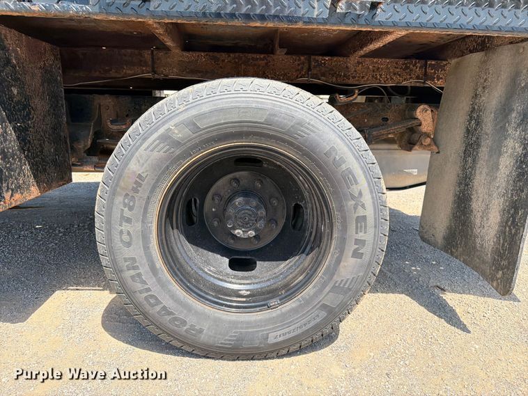 image for item FI0274 2016 Ford F350 Super Duty Ext. Cab flatbed pickup truck