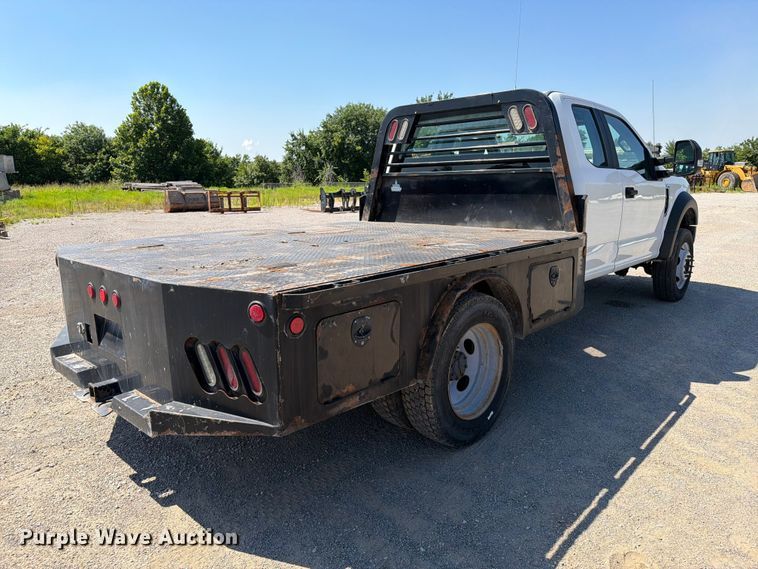 image for item FI0275 2017 Ford F550 Super Duty Ext. Cab flatbed truck