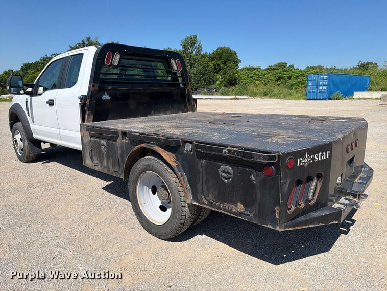 image for item FI0275 2017 Ford F550 Super Duty Ext. Cab flatbed truck