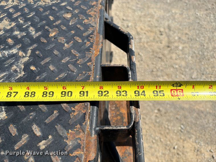 image for item FI0275 2017 Ford F550 Super Duty Ext. Cab flatbed truck