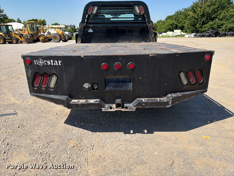 image for item FI0275 2017 Ford F550 Super Duty Ext. Cab flatbed truck
