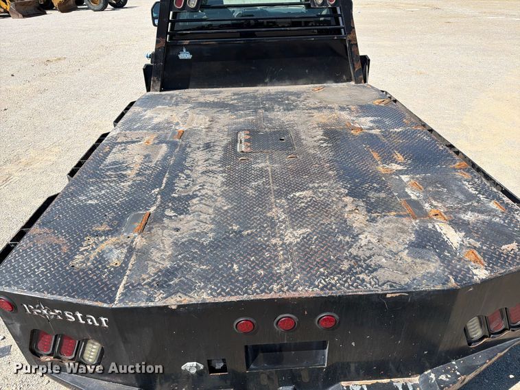 image for item FI0275 2017 Ford F550 Super Duty Ext. Cab flatbed truck
