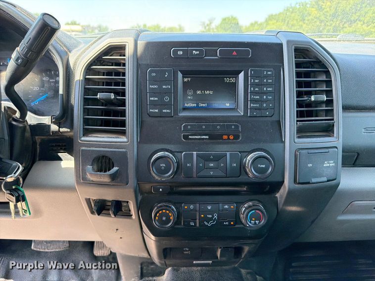 image for item FI0275 2017 Ford F550 Super Duty Ext. Cab flatbed truck
