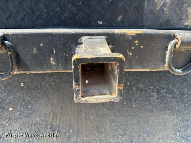image for item FI0276 2016 Ford F350 Super Duty Crew Cab flatbed pickup truck