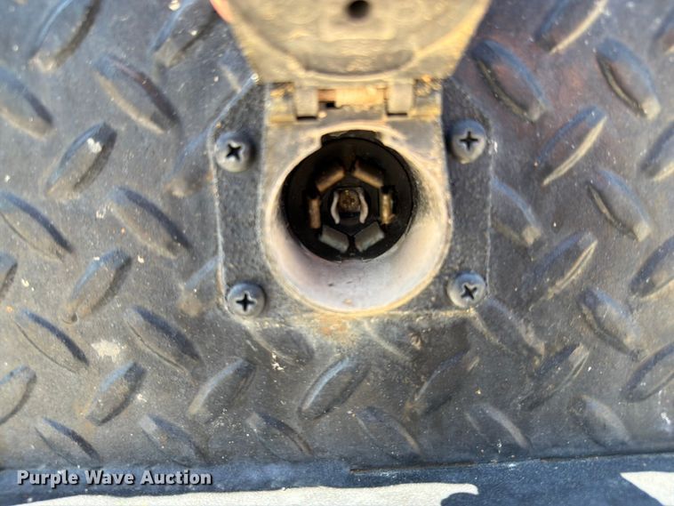image for item FI0276 2016 Ford F350 Super Duty Crew Cab flatbed pickup truck
