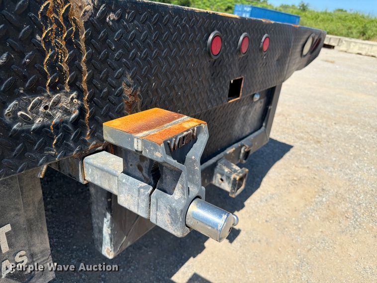 image for item FI0276 2016 Ford F350 Super Duty Crew Cab flatbed pickup truck