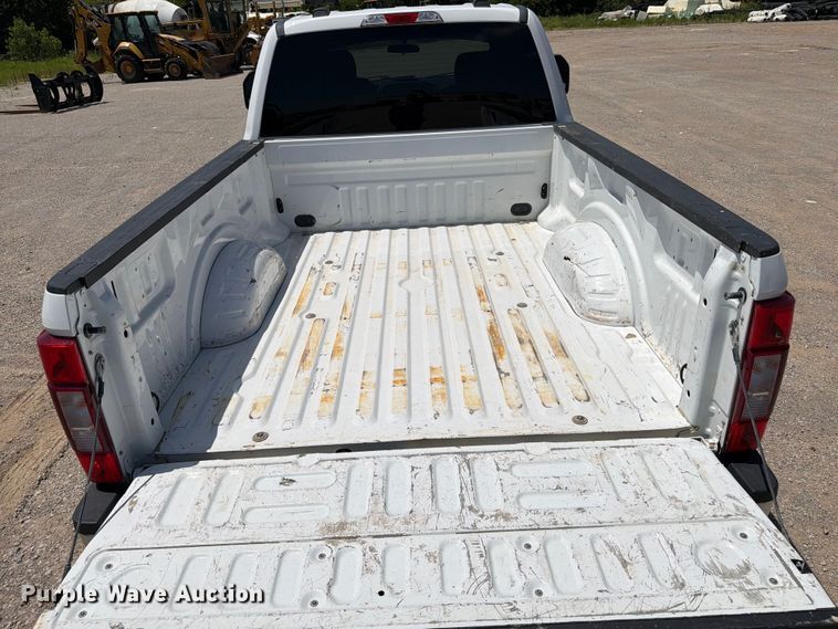 image for item FI0277 2021 Ford F250 Super Duty Ext. Cab pickup truck