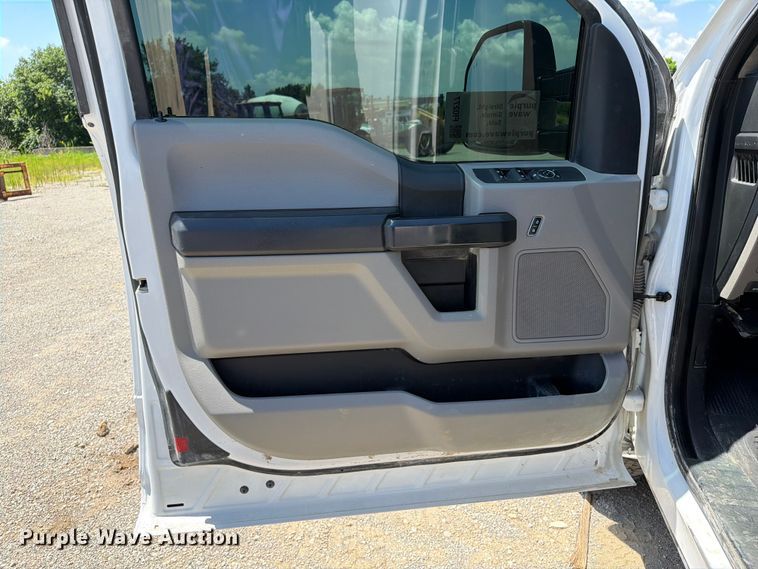 image for item FI0277 2021 Ford F250 Super Duty Ext. Cab pickup truck