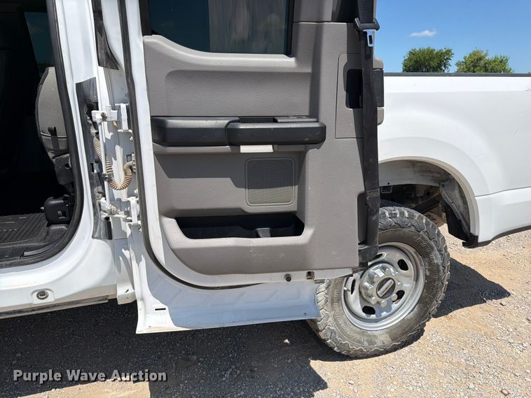 image for item FI0277 2021 Ford F250 Super Duty Ext. Cab pickup truck