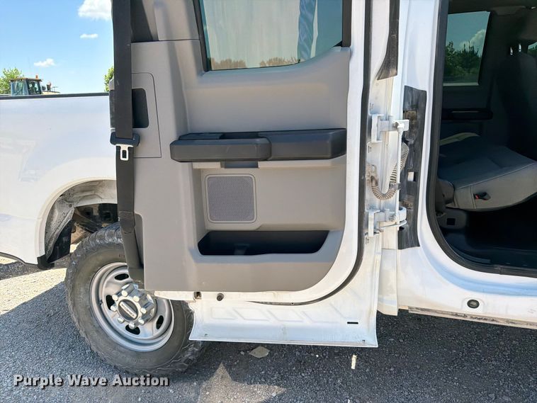 image for item FI0277 2021 Ford F250 Super Duty Ext. Cab pickup truck