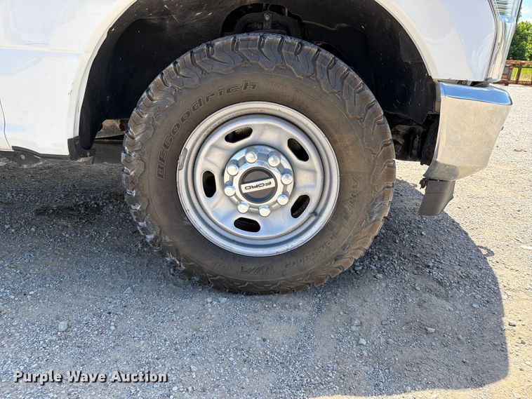 image for item FI0277 2021 Ford F250 Super Duty Ext. Cab pickup truck