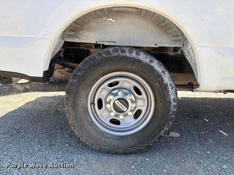 image for item FI0277 2021 Ford F250 Super Duty Ext. Cab pickup truck
