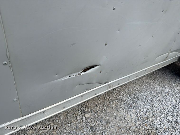 image for item FI0280 1998 Wells Cargo enclosed cargo trailer