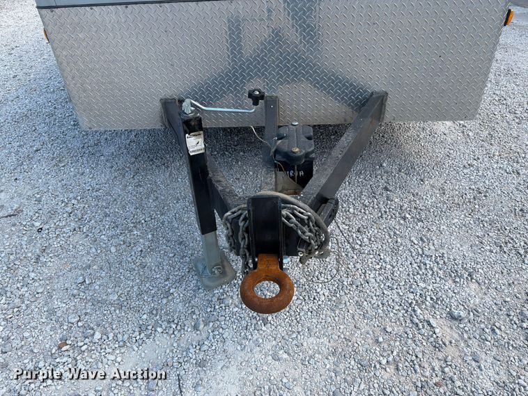 image for item FI0280 1998 Wells Cargo enclosed cargo trailer