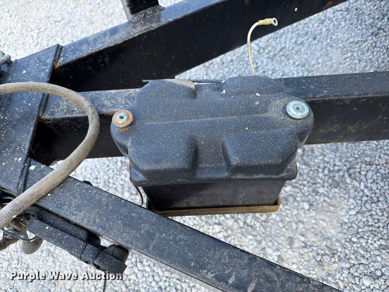 image for item FI0280 1998 Wells Cargo enclosed cargo trailer