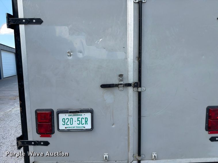 image for item FI0280 1998 Wells Cargo enclosed cargo trailer