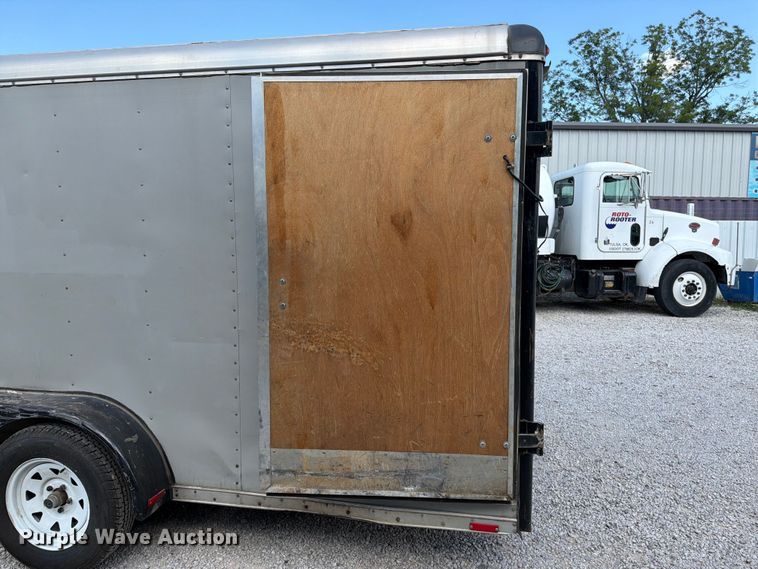 image for item FI0280 1998 Wells Cargo enclosed cargo trailer