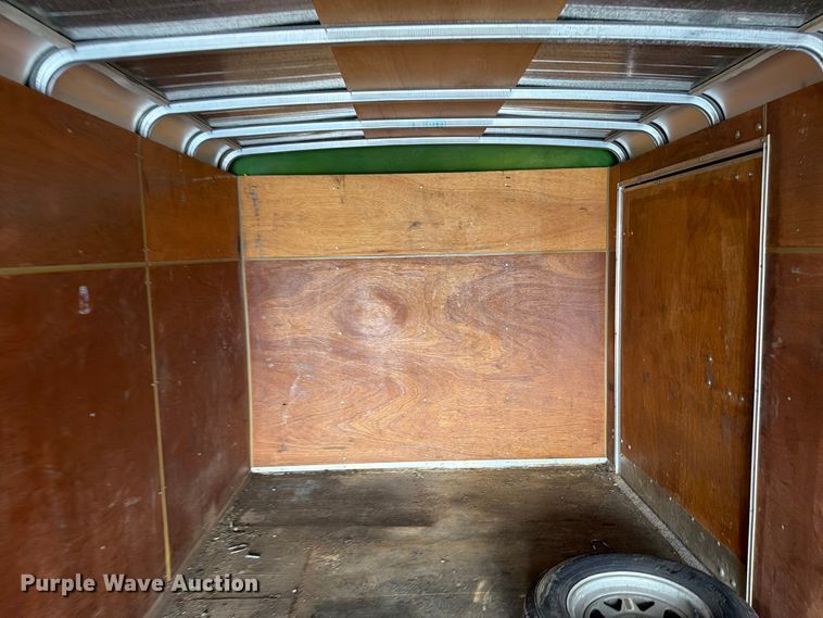 image for item FI0280 1998 Wells Cargo enclosed cargo trailer