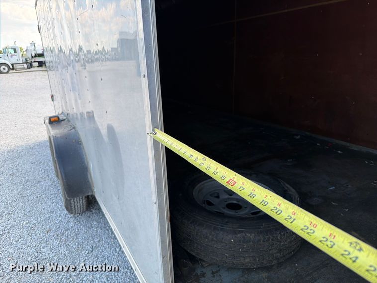 image for item FI0280 1998 Wells Cargo enclosed cargo trailer
