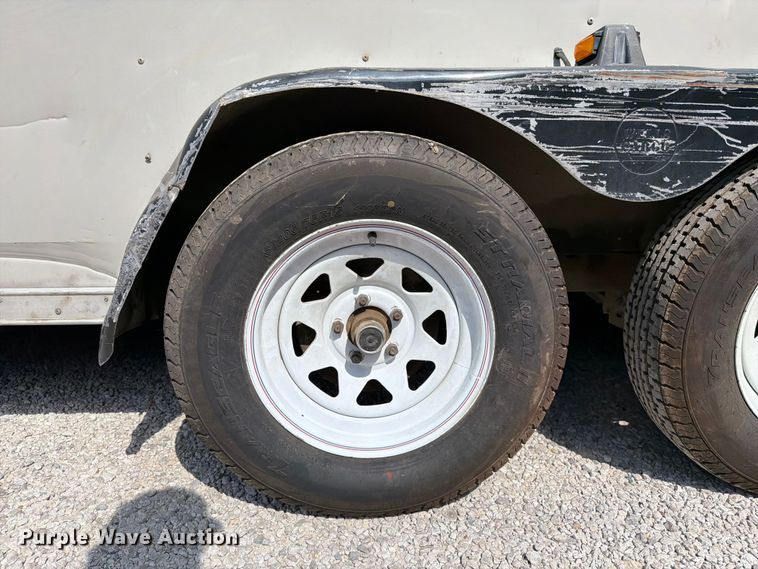 image for item FI0280 1998 Wells Cargo enclosed cargo trailer