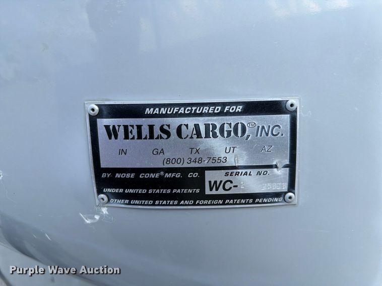 image for item FI0280 1998 Wells Cargo enclosed cargo trailer