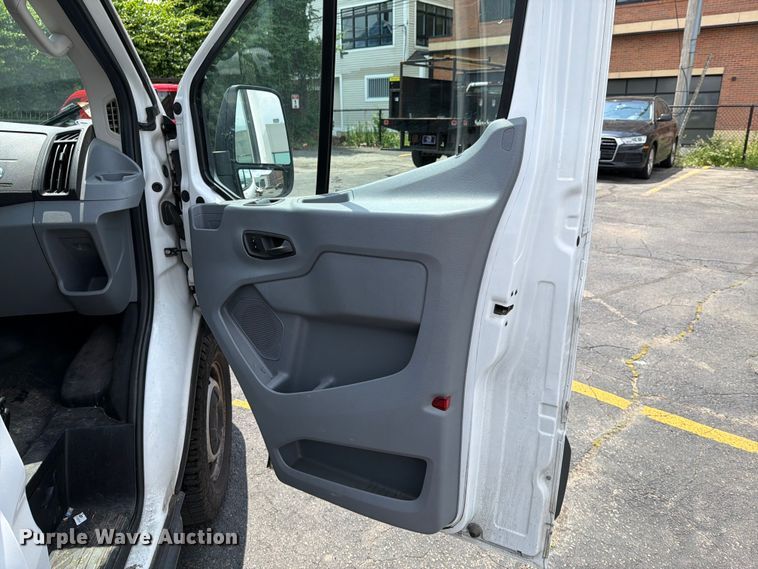 image for item FI1007 2017 Ford Transit 150 van