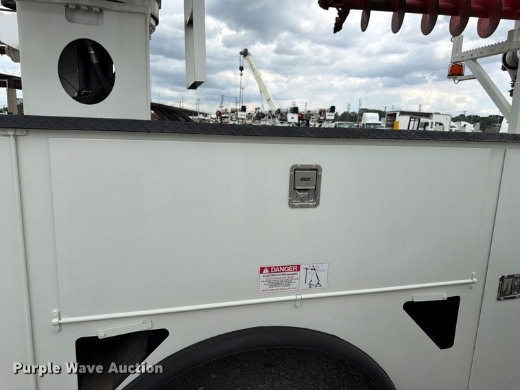image for item FK3062 B&G Bodies digger derrick truck bed