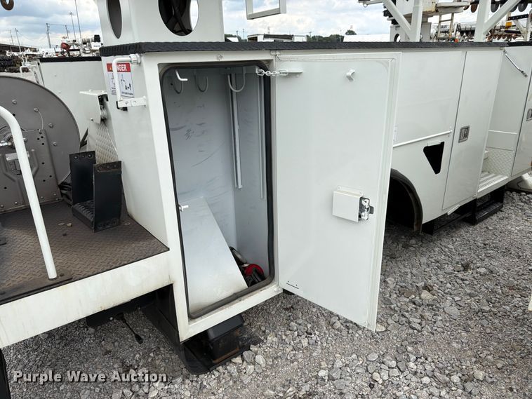 image for item FK3062 B&G Bodies digger derrick truck bed