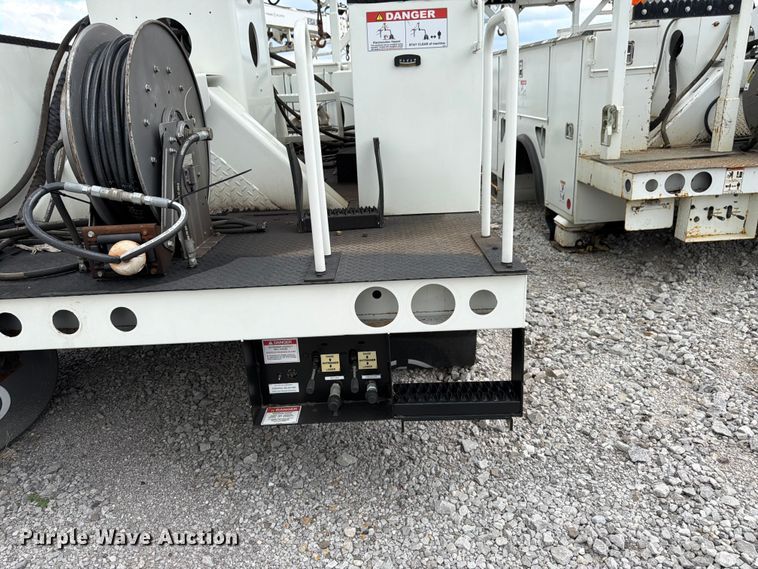 image for item FK3062 B&G Bodies digger derrick truck bed